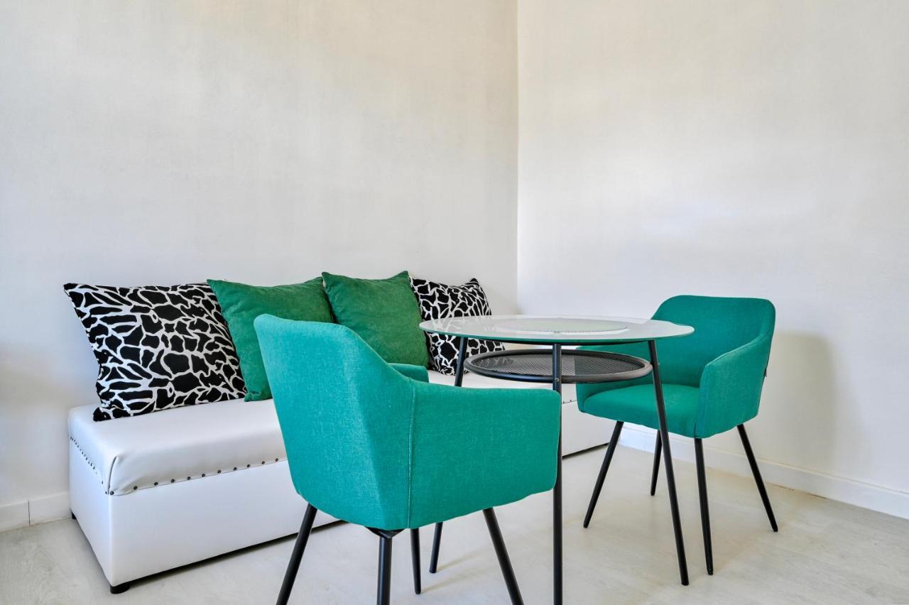 PUY Collins Emerald Center מראה חיצוני תמונה