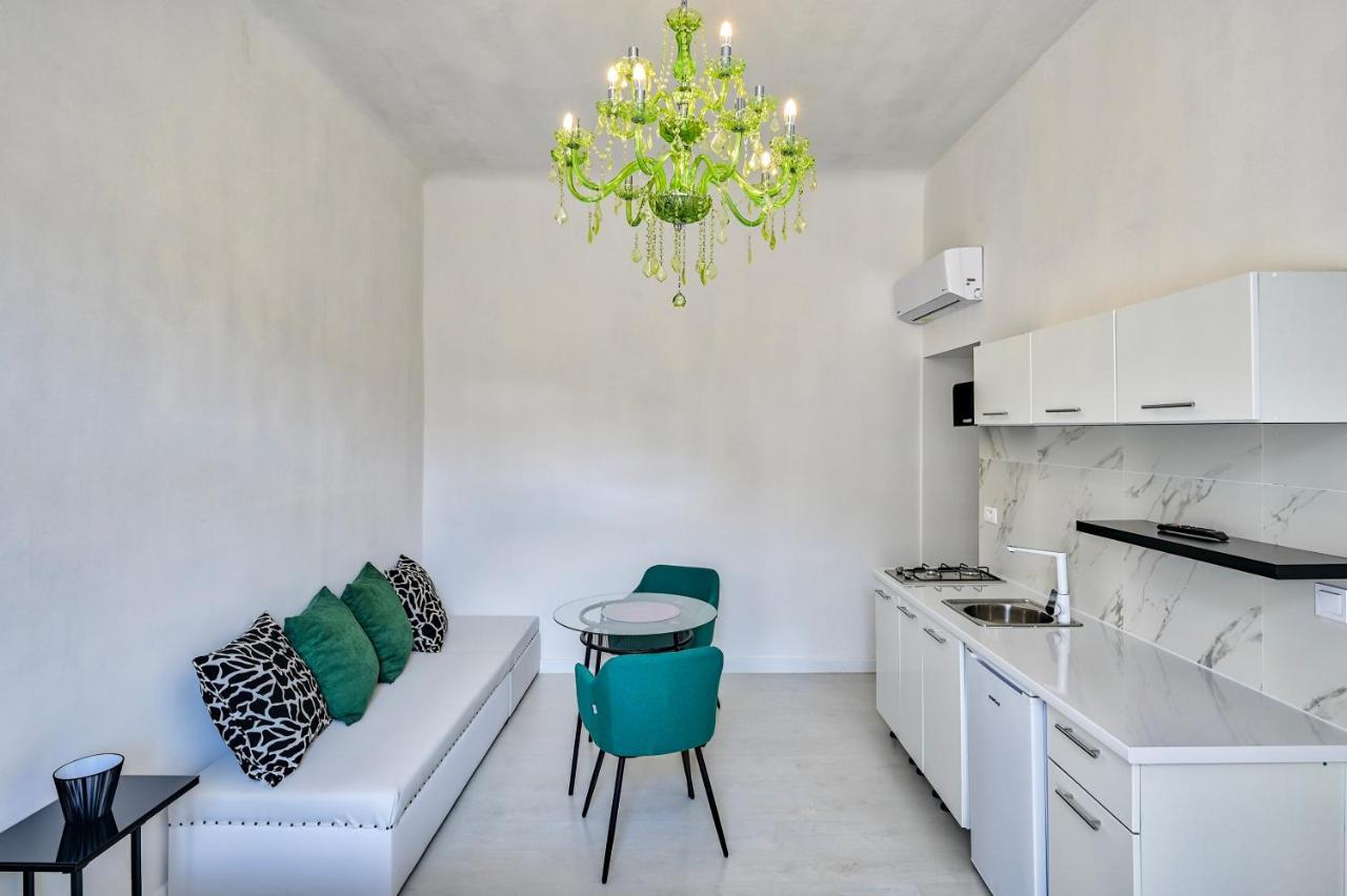 PUY Collins Emerald Center מראה חיצוני תמונה